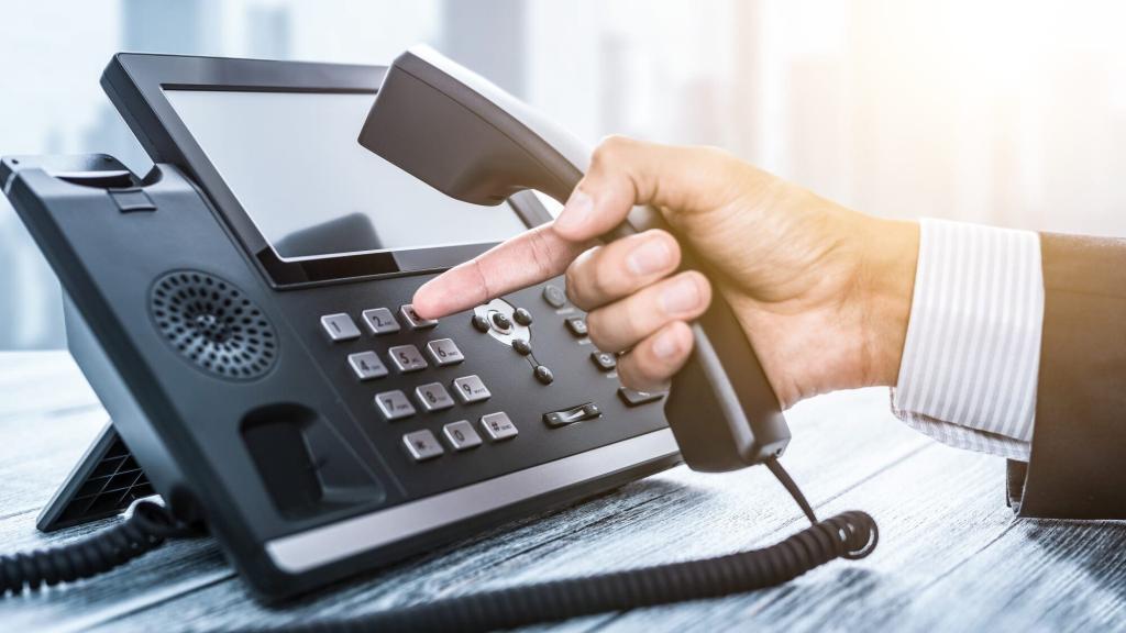 Deciding On What Business Phone Systems Miami